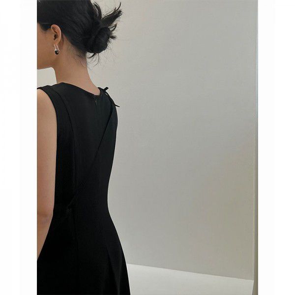 Simple round-neck vest dress for women in early spring 2023, new Korean style, simple temperament, draped long skirt trend 50389 