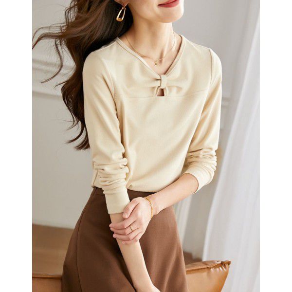 Double-sided German velvet V-neck T-shirt Women's design sense Small simple solid color long-sleeved bottom shirt