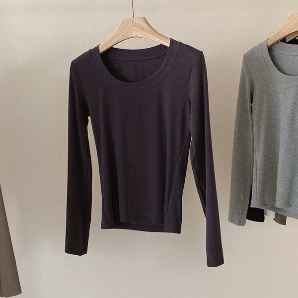Simple round neck long-sleeved t-shirt for women in spring 